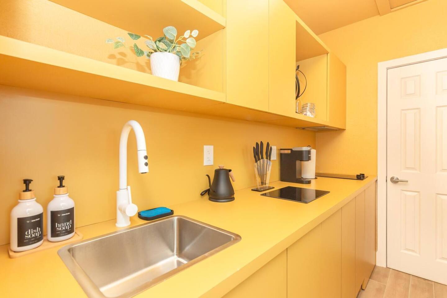 Stylish Studio Apartment In El Portal #1 마이애미 외부 사진